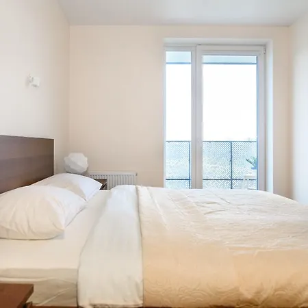 Daire Close To Shopping Centers *